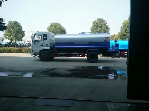 �|�L(f��ng)12����ˮ܇(ch��)�r(ji��)��DƬ