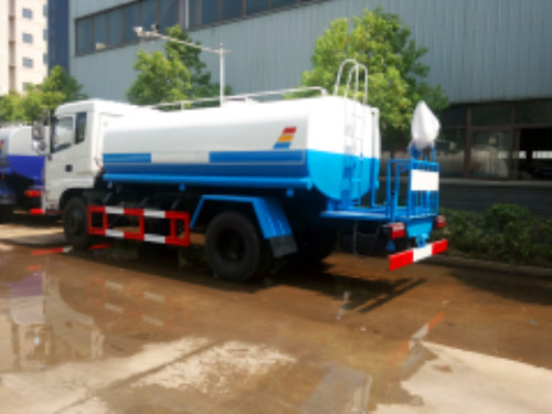 麗江灑水車(chē)廠家 麗江灑水車(chē)廠家