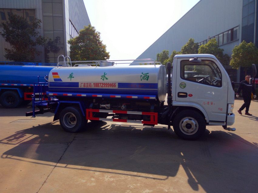 程力灑水車功能,程力灑水車配置,程力集團灑水汽車生產(chǎn)廠家 程力灑水車功能,程力灑水車配置,程力集團灑水汽車生產(chǎn)廠家