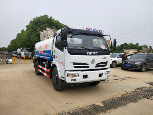 12噸東風(fēng)灑水車(chē)-12方灑水車(chē)-湖北程集團(tuán)集團(tuán) 12噸東風(fēng)灑水車(chē)-12方灑水車(chē)-湖北程集團(tuán)集團(tuán)