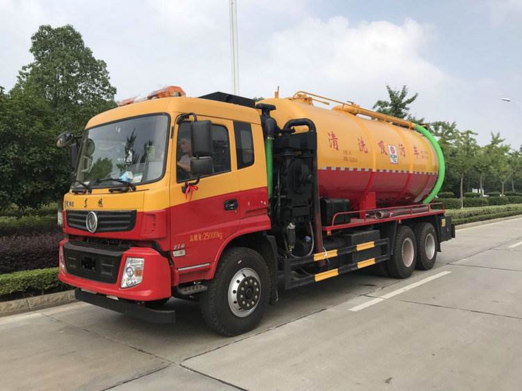 �ܵ���ͨ����܇(ch��)�����X(qi��n)һ�v-�����������F(tu��n)