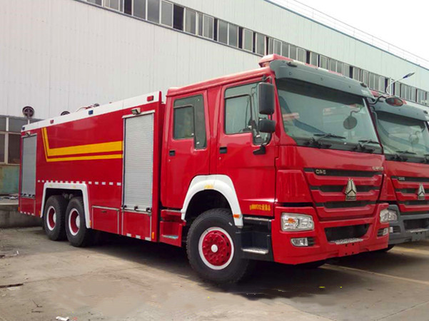 ������С������վ�M(j��n)�壬����Ҳ���Լ�������܇(ch��)��