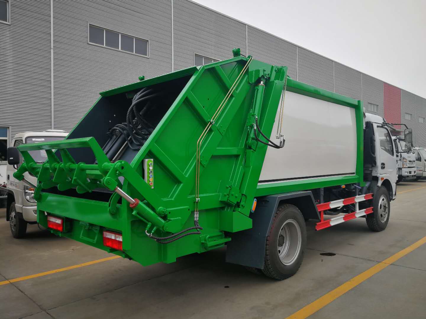 �|�L(f��ng)����8�����s����܇�DƬ-�|�L(f��ng)���s����܇�S�҈�r-����ӯͨ