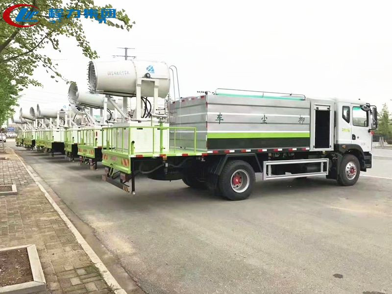 東風(fēng)霧炮車(chē) 東風(fēng)霧炮車(chē)