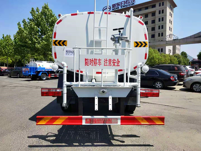 東風15噸灑水車 東風15噸灑水車