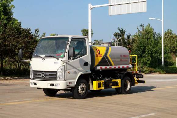 2噸小型灑水車價(jià)格-灑水車-2噸小型灑水車報(bào)價(jià)-程力廠家 2噸小型灑水車價(jià)格-灑水車-2噸小型灑水車報(bào)價(jià)-程力廠家