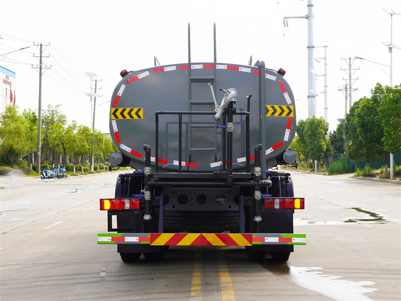 �����ǵ¿�18����ˮ܇-�����߶˴��͞�ˮ܇