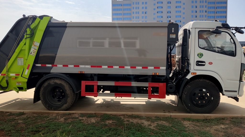 �|�L���𿨉��s����܇